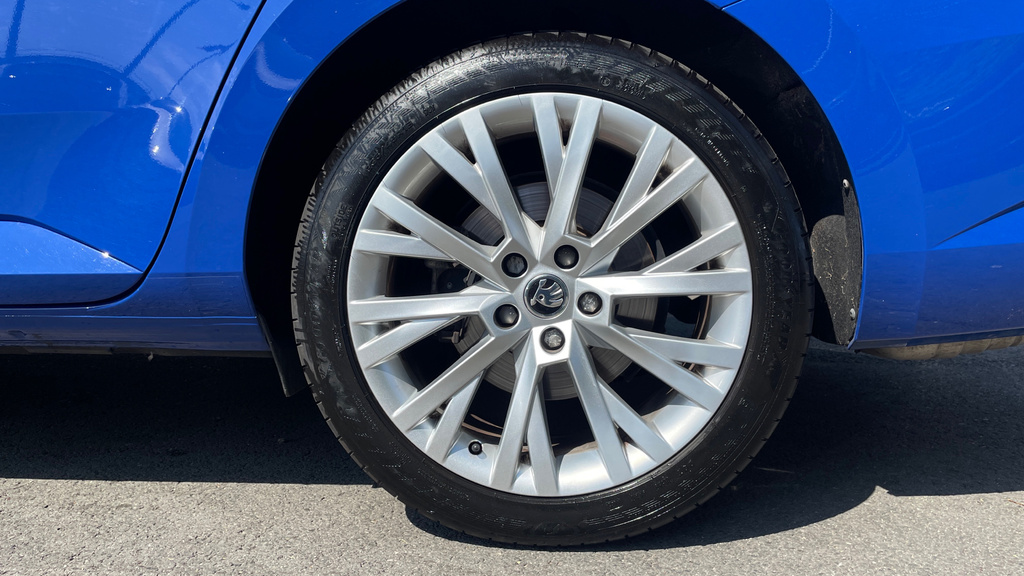 Skoda Superb 1.4 Tsi Iv 13Kwh Se Technology Estate P Black #18