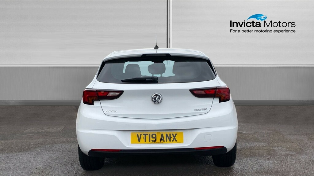Vauxhall Astra Design White #4