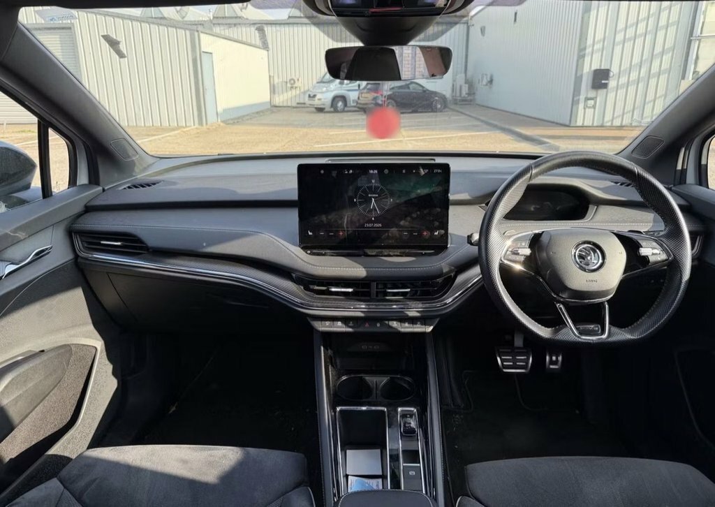 Skoda ENYAQ Iv E 179Ps 60 62 Kwh Black #7