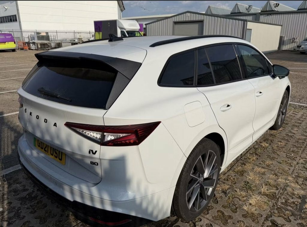 Skoda ENYAQ 80 Sportline White #3
