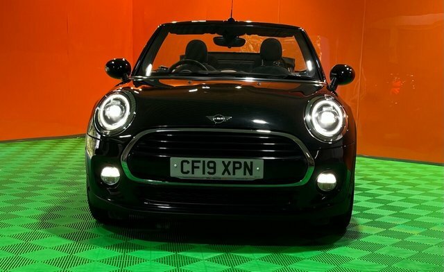 Mini Convertible 1.5 Cooper Classic Convertible E Black #5