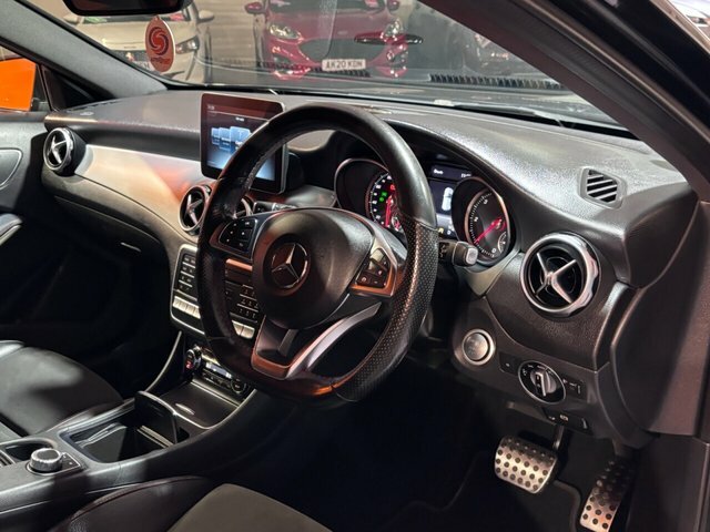 Mercedes-Benz GLA Class 2.1 Gla200d Amg Line Executive Suv 7G Black #3