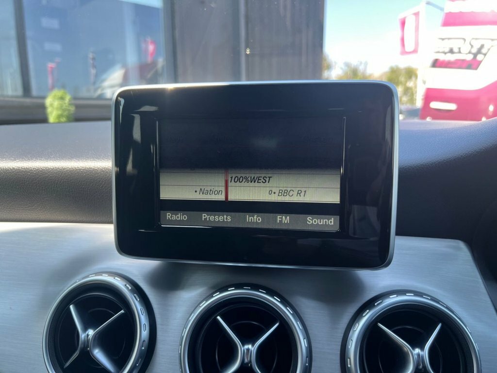 Mercedes-Benz GLA Class Mercedes-benz Gla 250 4Matic Sport Premi Silver #22