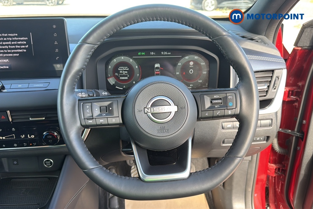 Nissan Qashqai 1.3 Dig-t Mh Tekna AO73XJG Red #3