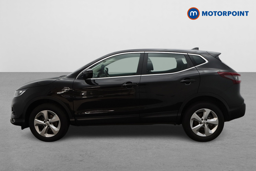 Nissan Qashqai 1.3 Dig-t 160 Acenta Premium Black #4
