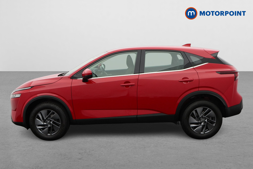 Nissan Qashqai 1.3 Dig-t Mh 158 Acenta Premium BN24UYZ Red #4