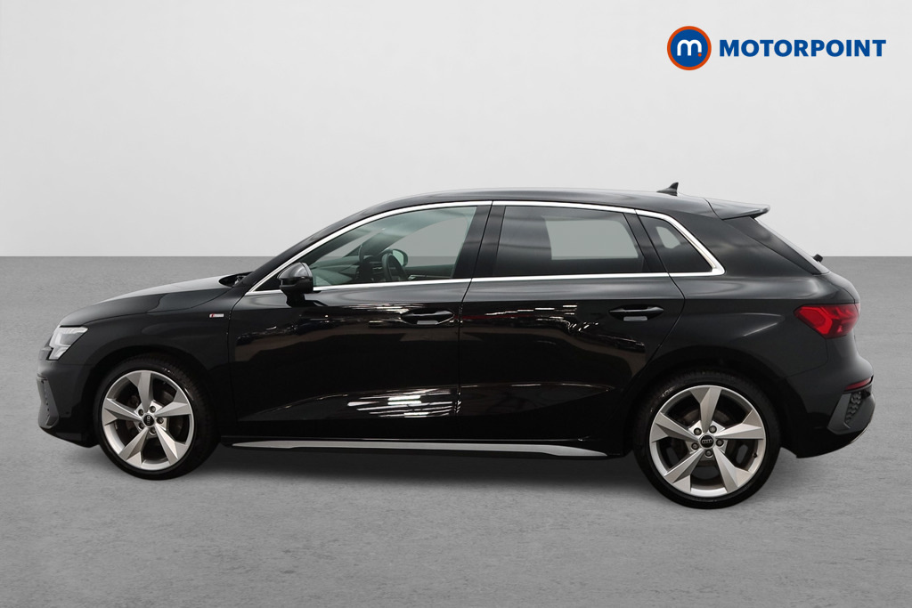 Audi A3 35 Tfsi S Line DS23HVJ Black #4