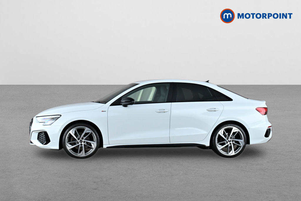 Audi A3 35 Tfsi Black Edition S Tronic KN24YNG White #4