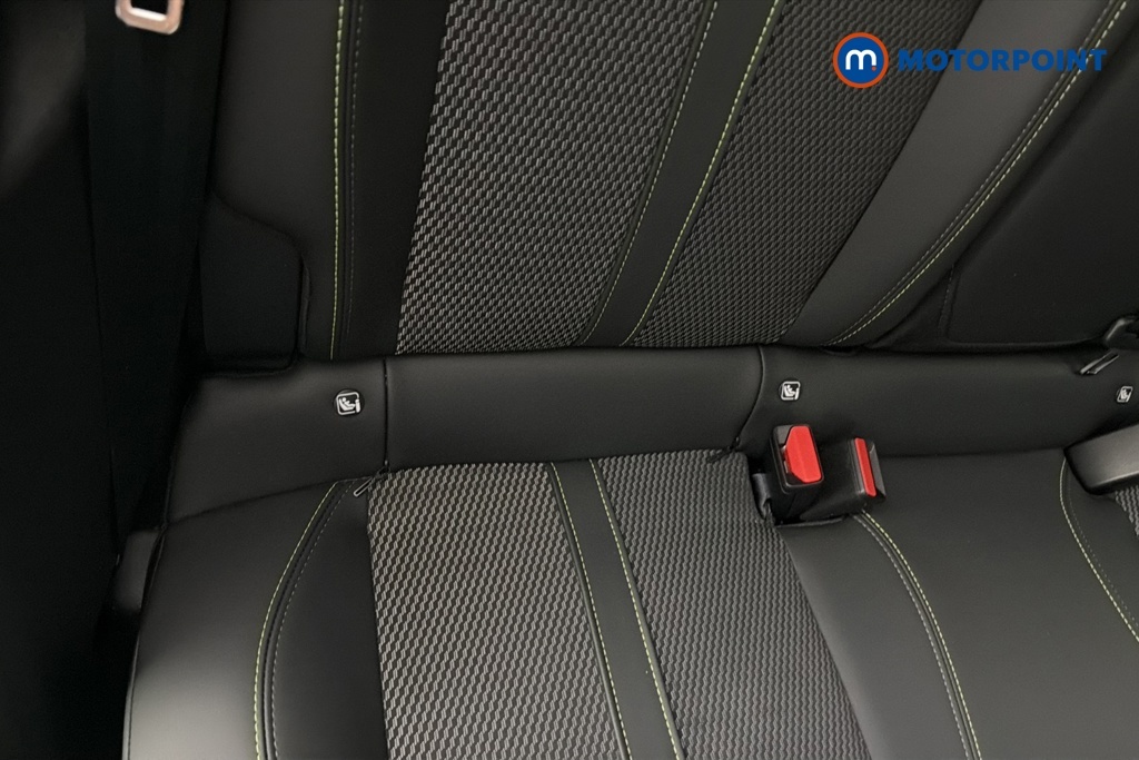Peugeot e-2008 100Kw Gt 50Kwh Black #24