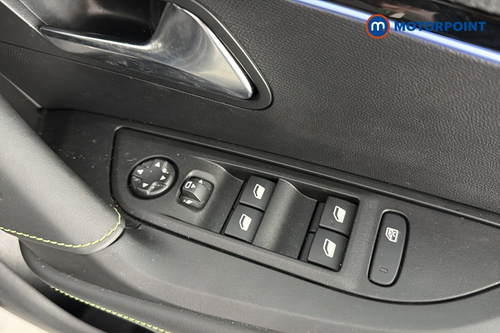 Peugeot e-2008 100Kw Gt 50Kwh Black #20