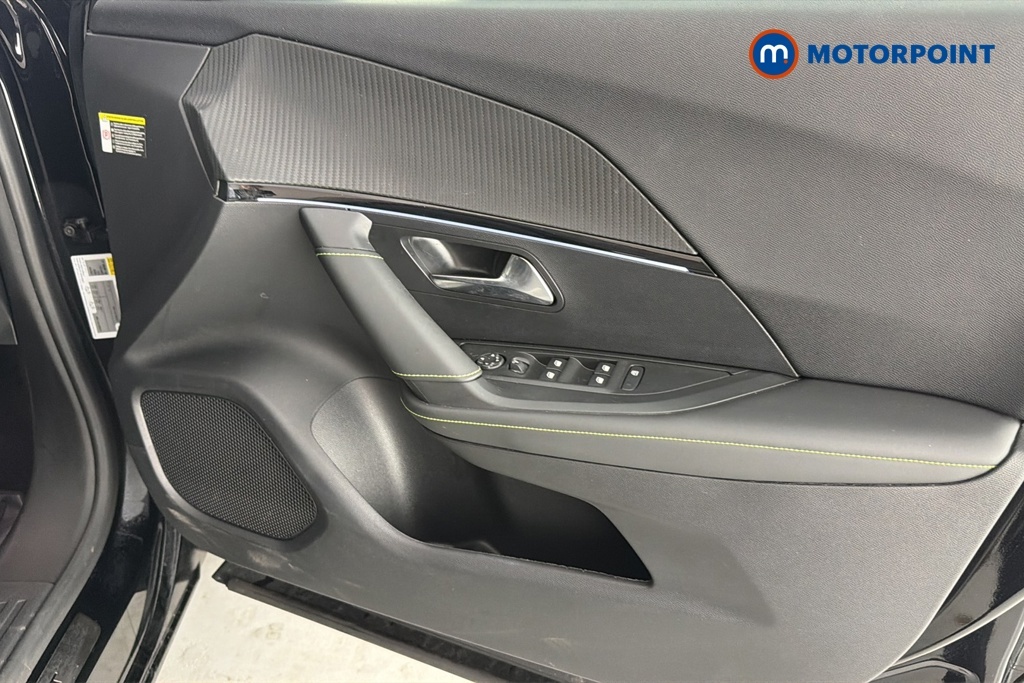 Peugeot e-2008 100Kw Gt 50Kwh Black #19