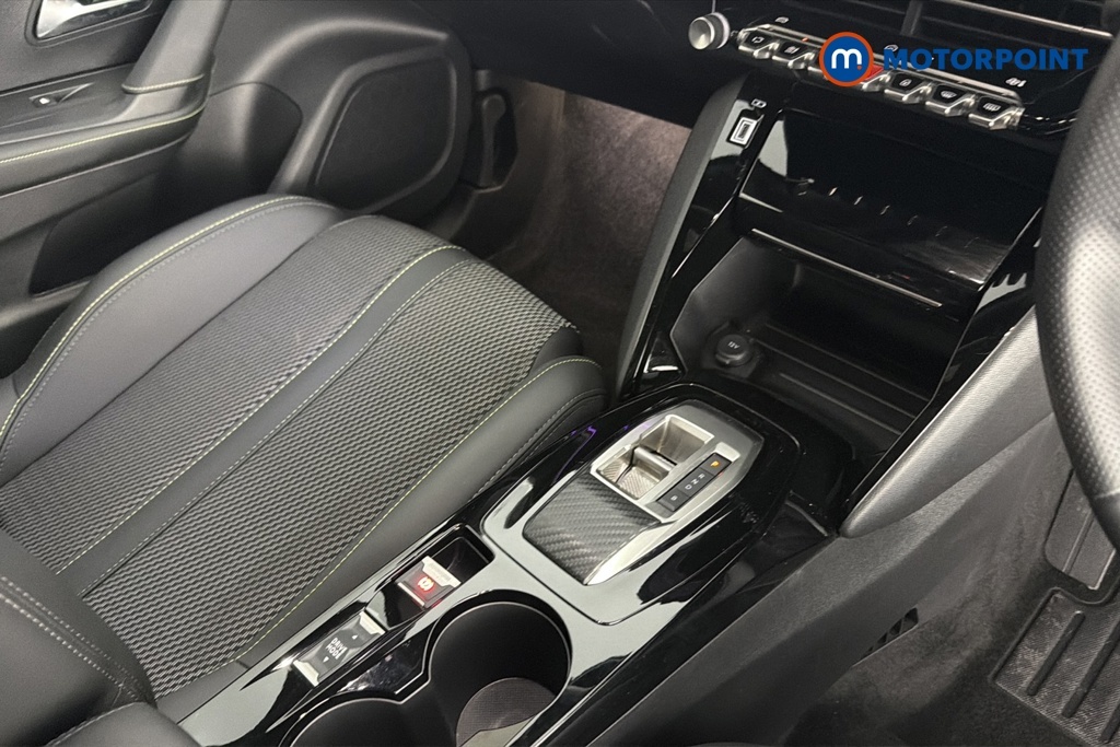 Peugeot e-2008 100Kw Gt 50Kwh Black #17