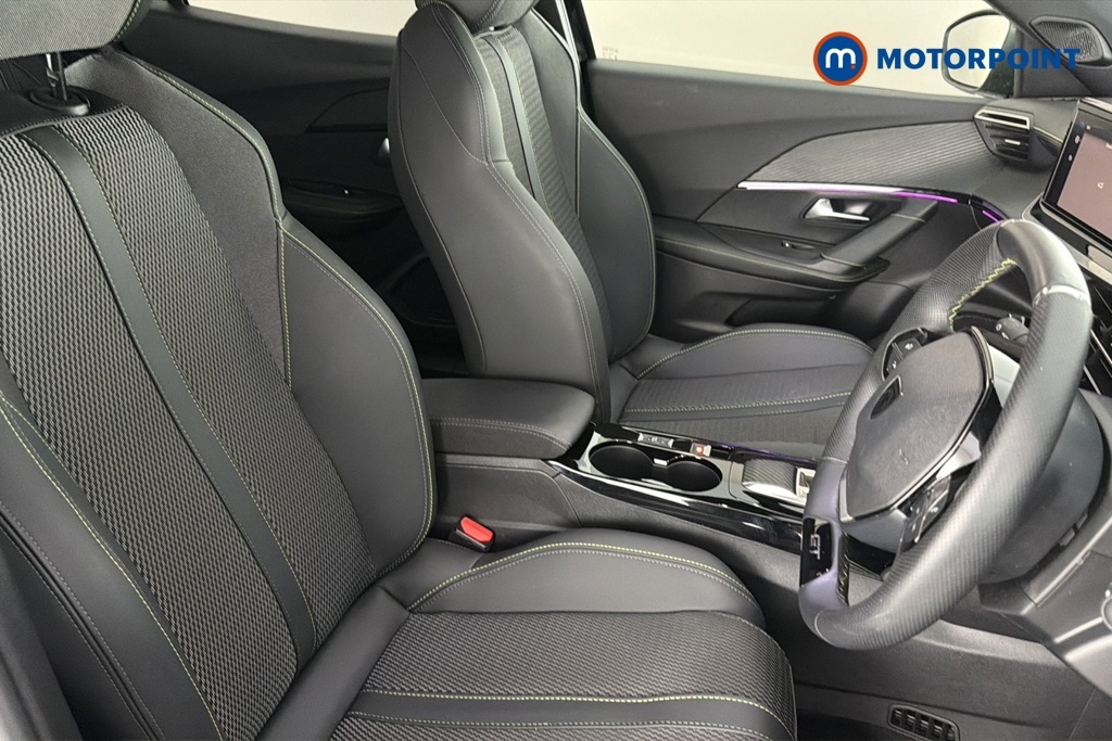 Peugeot e-2008 100Kw Gt 50Kwh Black #22