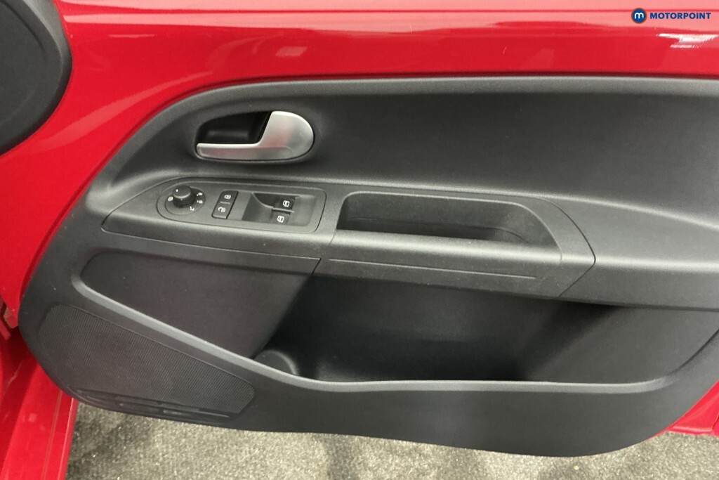 Volkswagen Up Move Up Euro 6 Red #25