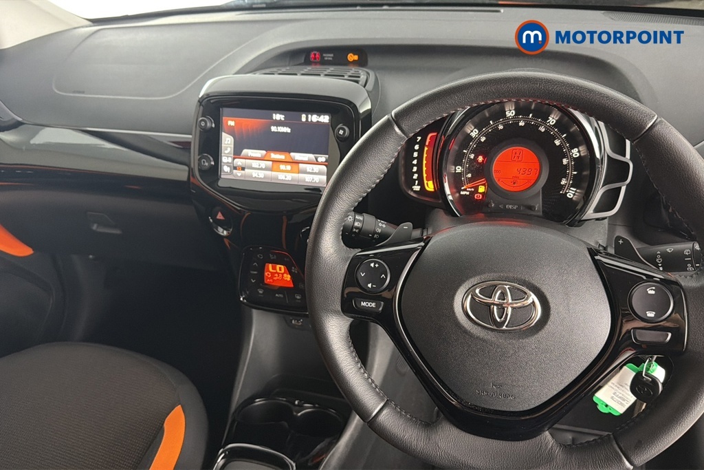Toyota Aygo White #9
