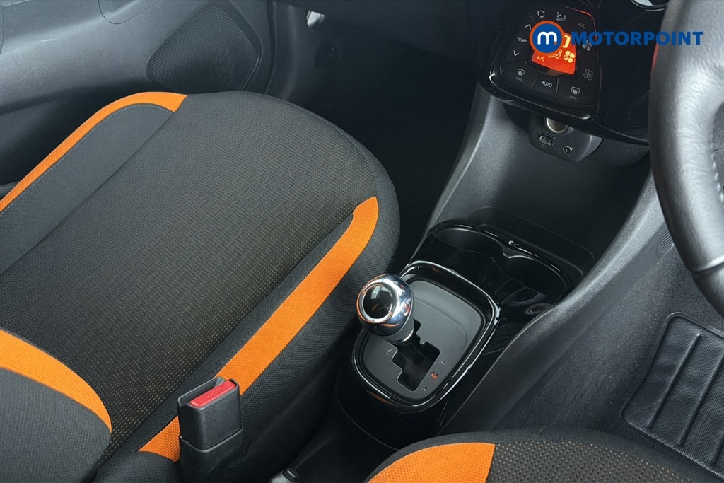 Toyota Aygo White #18