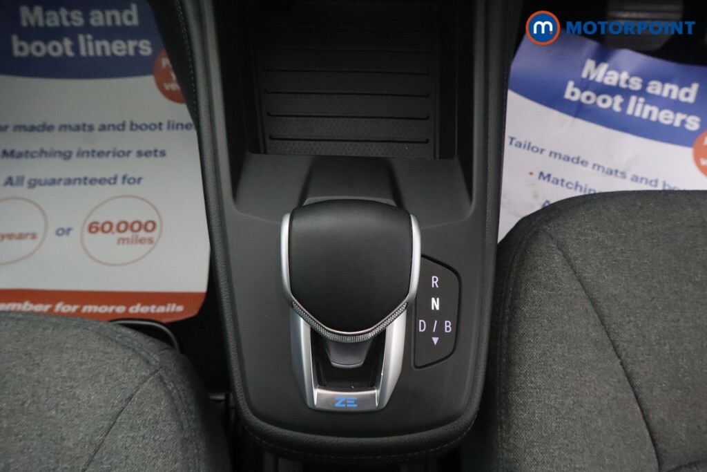 Renault Zoe Zoe Iconic Rapid Charge Ev 50 Red #10