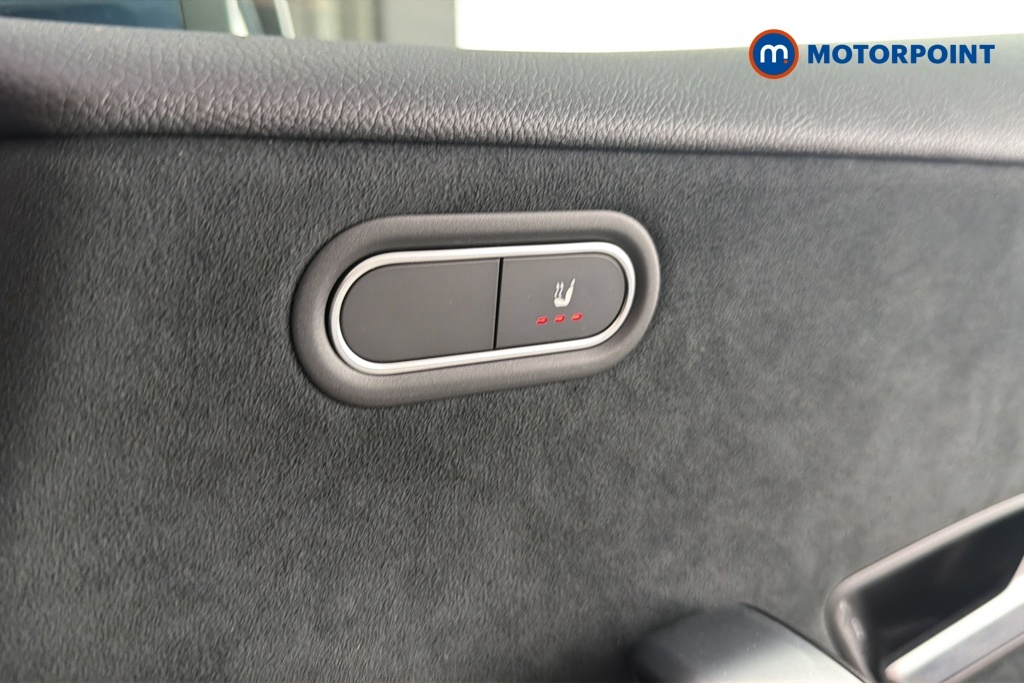 Mercedes-Benz A Class A 180 Amg Line Exeutive Black #17