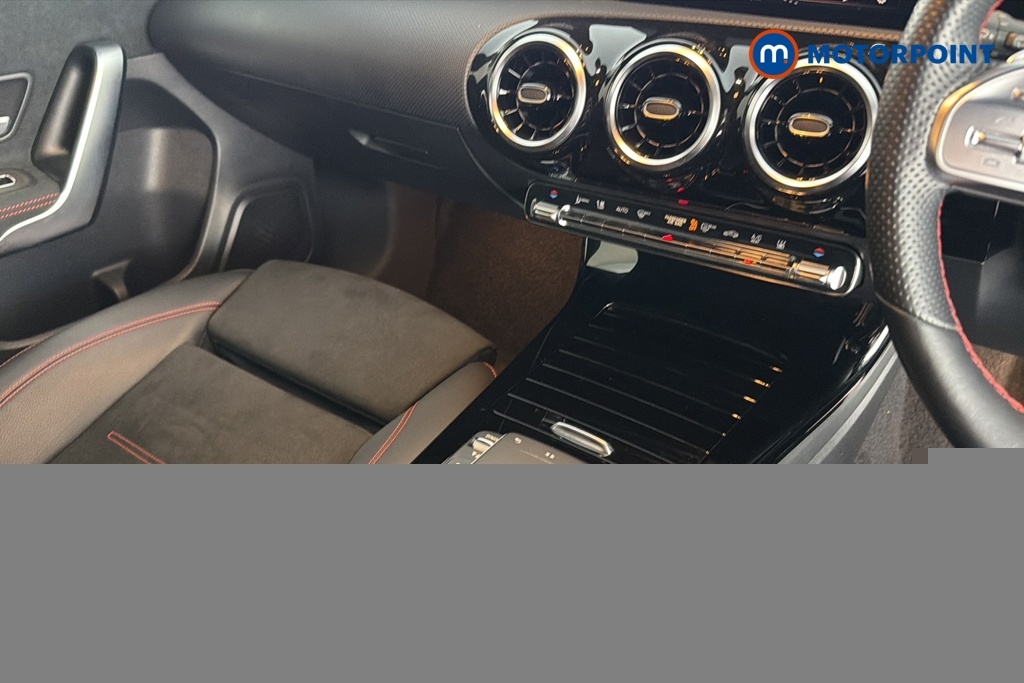 Mercedes-Benz A Class A 180 Amg Line Exeutive Black #18