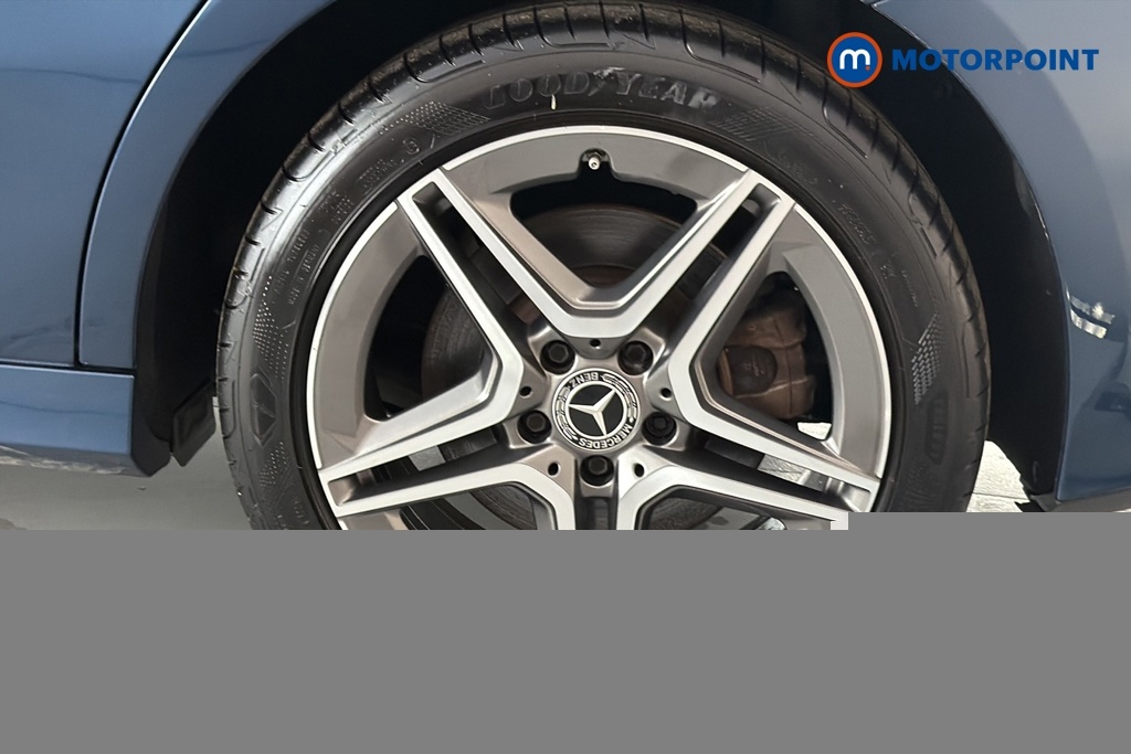 Mercedes-Benz A Class A 180 Amg Line Exeutive Black #30