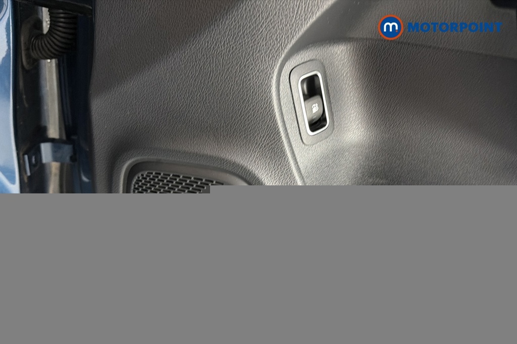 Mercedes-Benz A Class A 180 Amg Line Exeutive Black #21