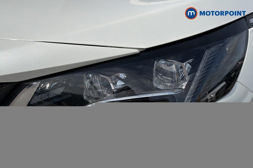 Peugeot 3008 1.2 Puretech Active Premium White #28