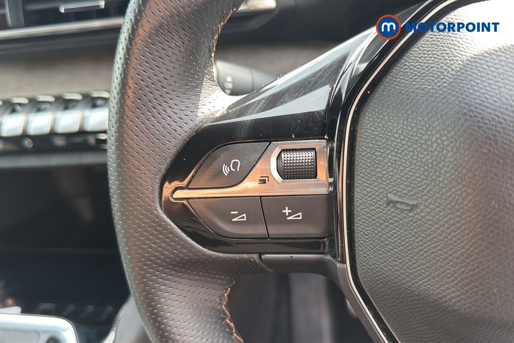 Peugeot 3008 1.2 Puretech Active Premium White #12