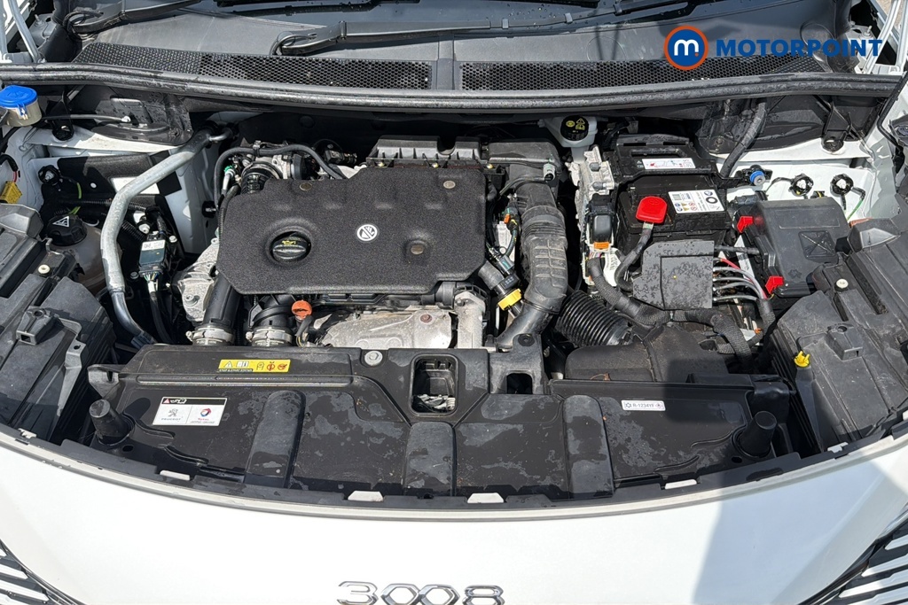 Peugeot 3008 1.2 Puretech Active Premium White #31