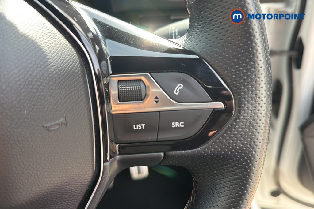 Peugeot 3008 1.2 Puretech Active Premium White #11