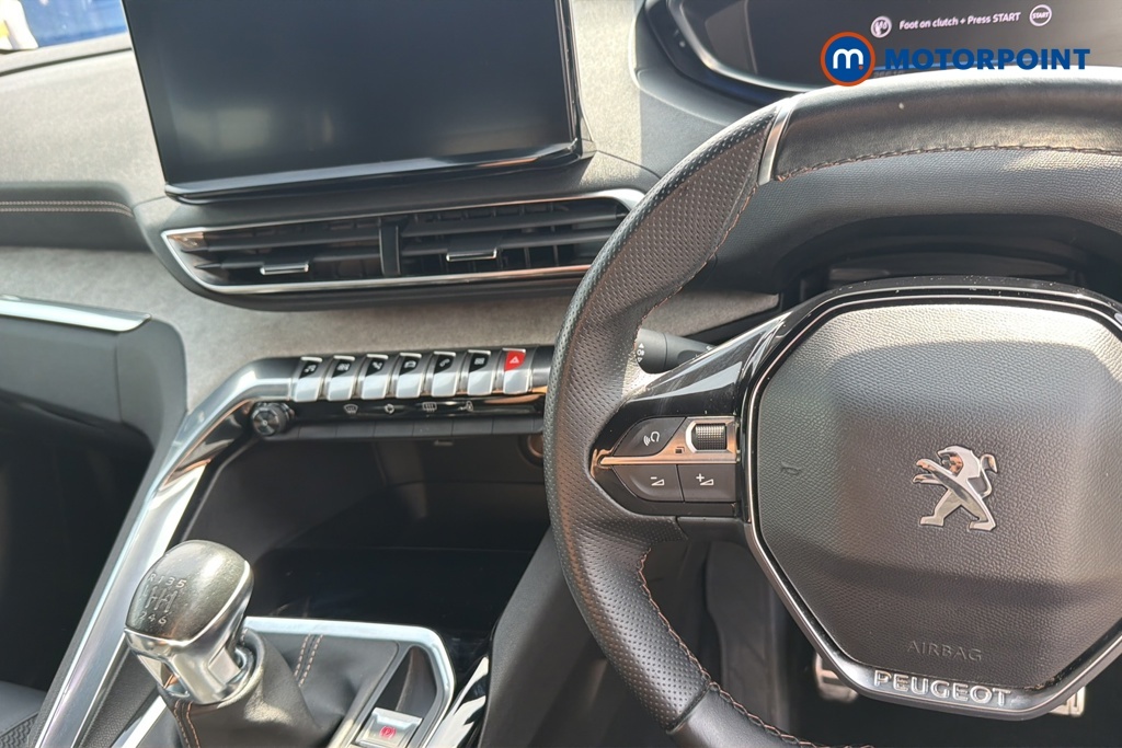 Peugeot 3008 1.2 Puretech Active Premium White #9