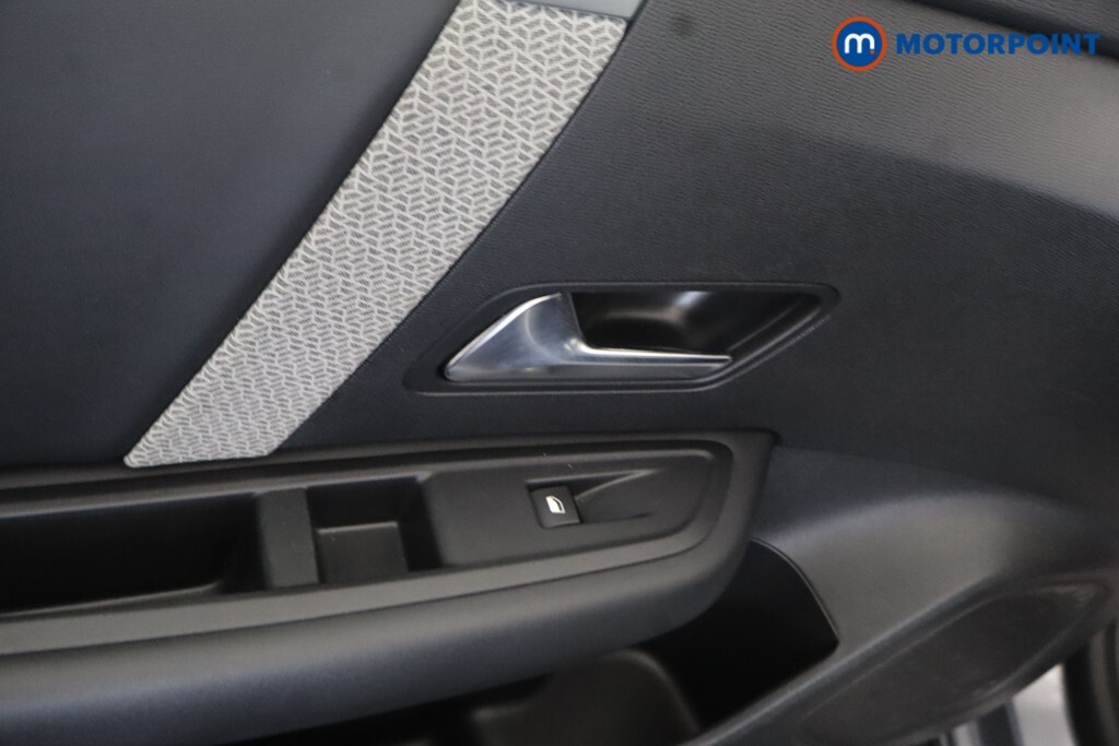 Citroen C4 1.5 Bluehdi Shine Plus Ss Eat8 Black #38
