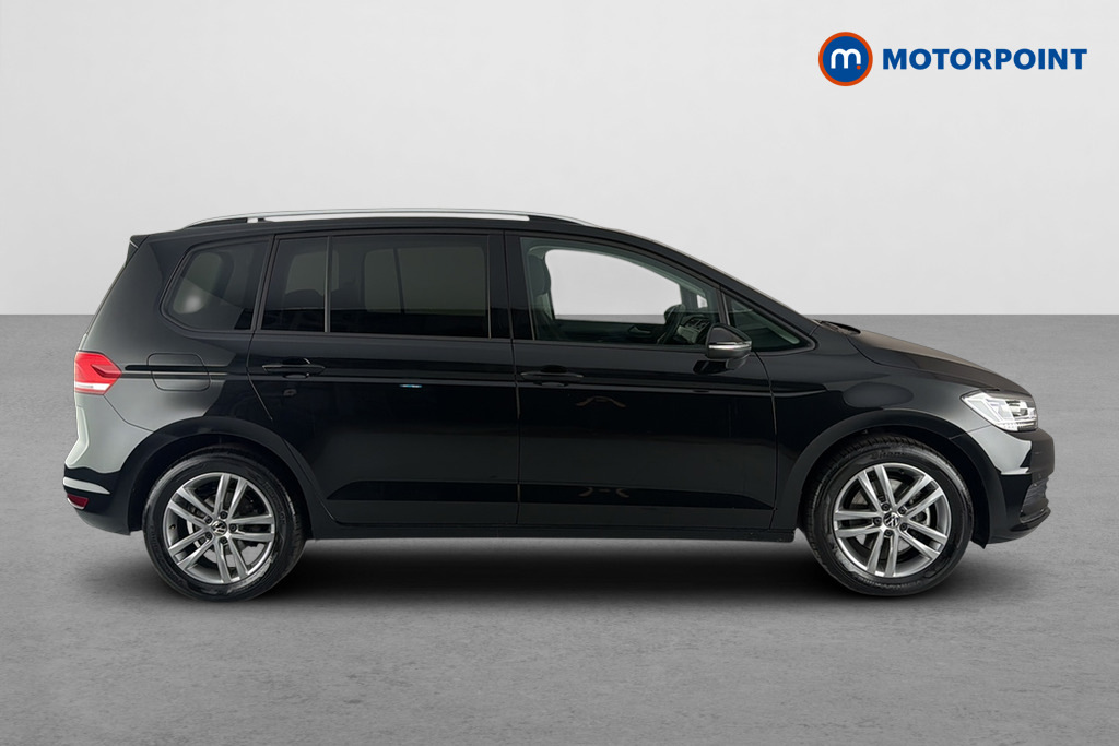 Volkswagen Touran 1.5 Tsi Evo Match Black #4