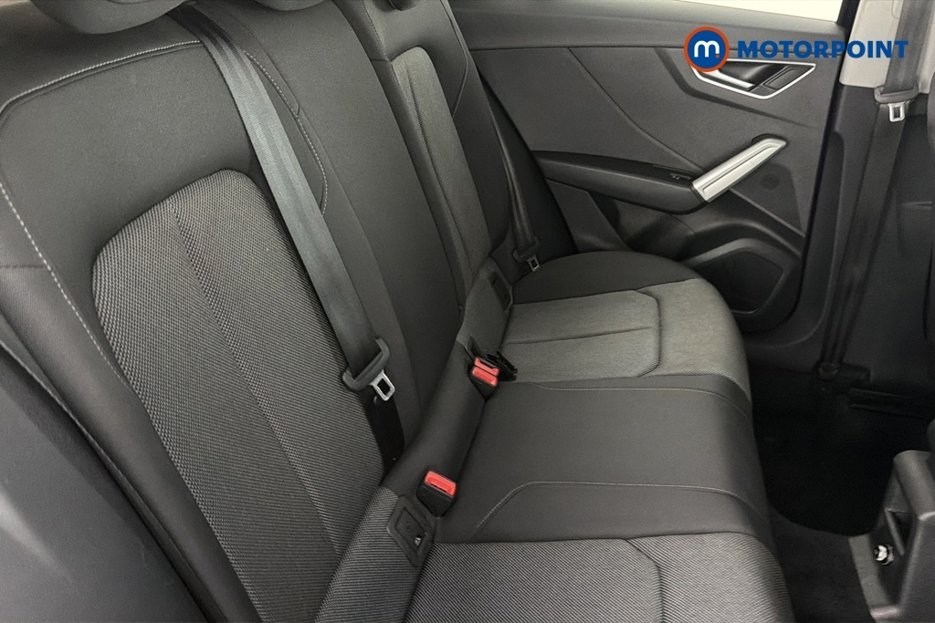 Audi Q2 Audi Q2 S Line 35 Tfsi 150 Ps S Tronic White #25