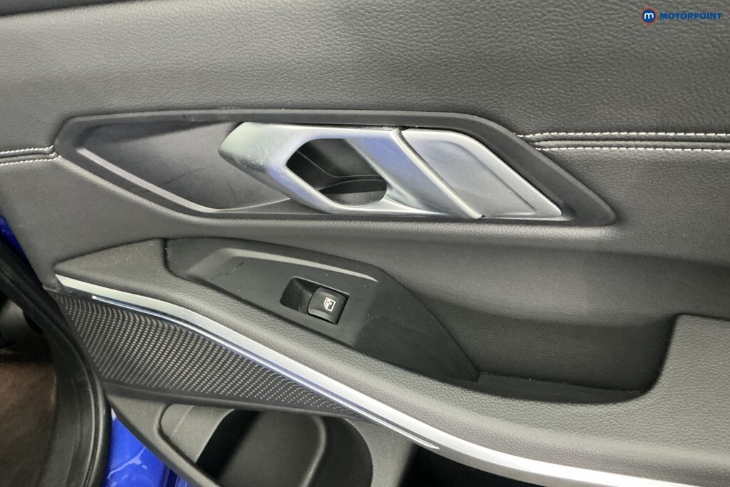 BMW 3 Series 330E M Sport Touring #29