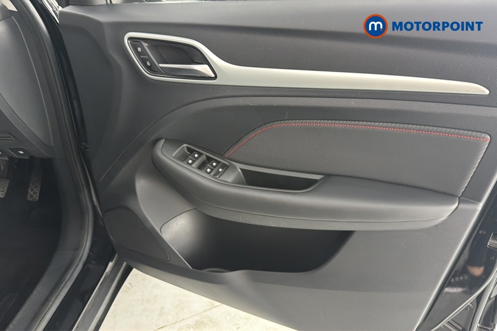 MG ZS 1.5 Vti-tech Exclusive Suv Euro Black #23