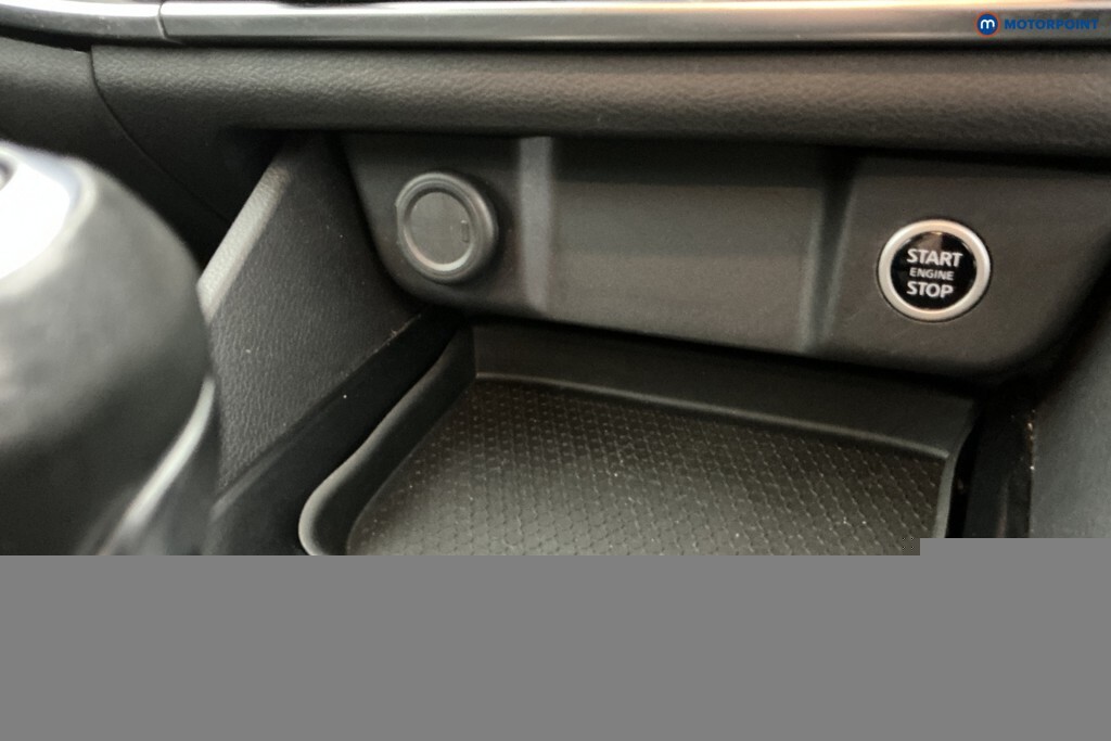 Nissan Qashqai 1.5 E-power Tekna Red #23