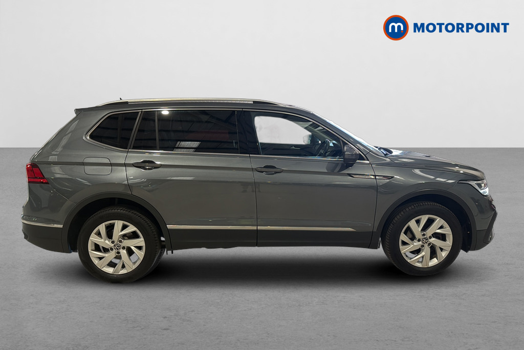 Volkswagen Tiguan Allspace 1.5 Tsi Life Dsg Grey #4
