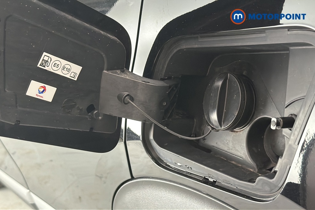 Peugeot 2008 1.2 Puretech 130 Allure Black #29