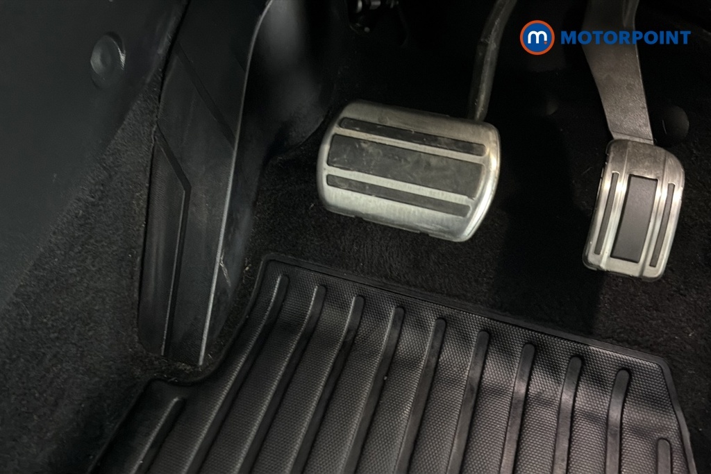 Peugeot 2008 1.2 Puretech 130 Allure Black #23