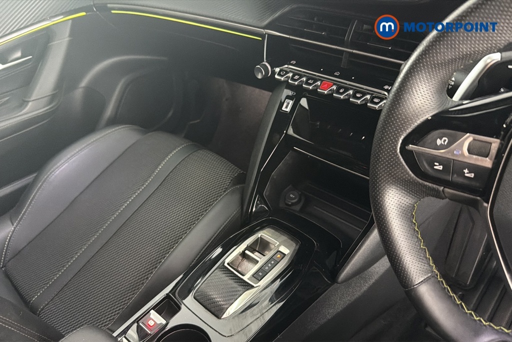 Peugeot 2008 1.2 Puretech 130 Allure Black #17