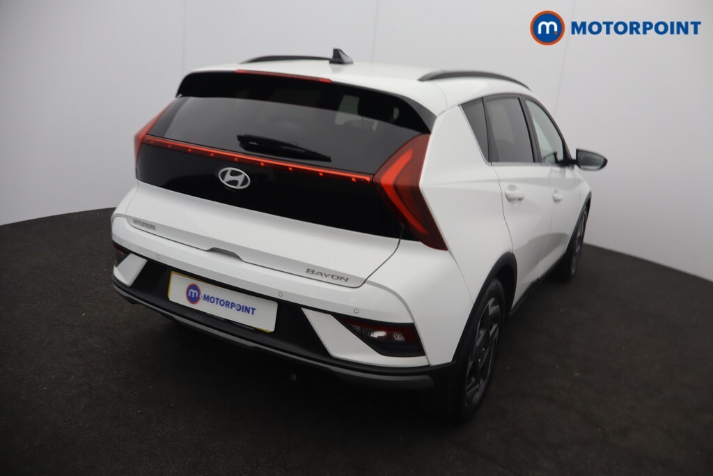 Hyundai Bayon 1.0 Tgdi Premium White #10