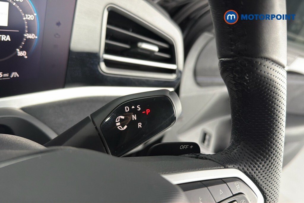 Volkswagen Passat 1.5 Tsi Ehybrid Life Dsg White #15