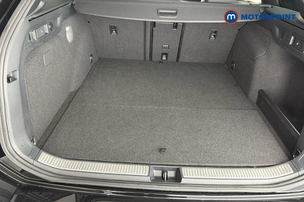 Volkswagen Passat 1.5 Tsi Ehybrid Life Dsg White #35