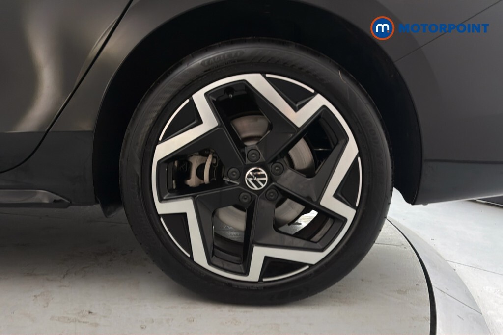 Volkswagen Passat 1.5 Tsi Ehybrid Life Dsg White #46