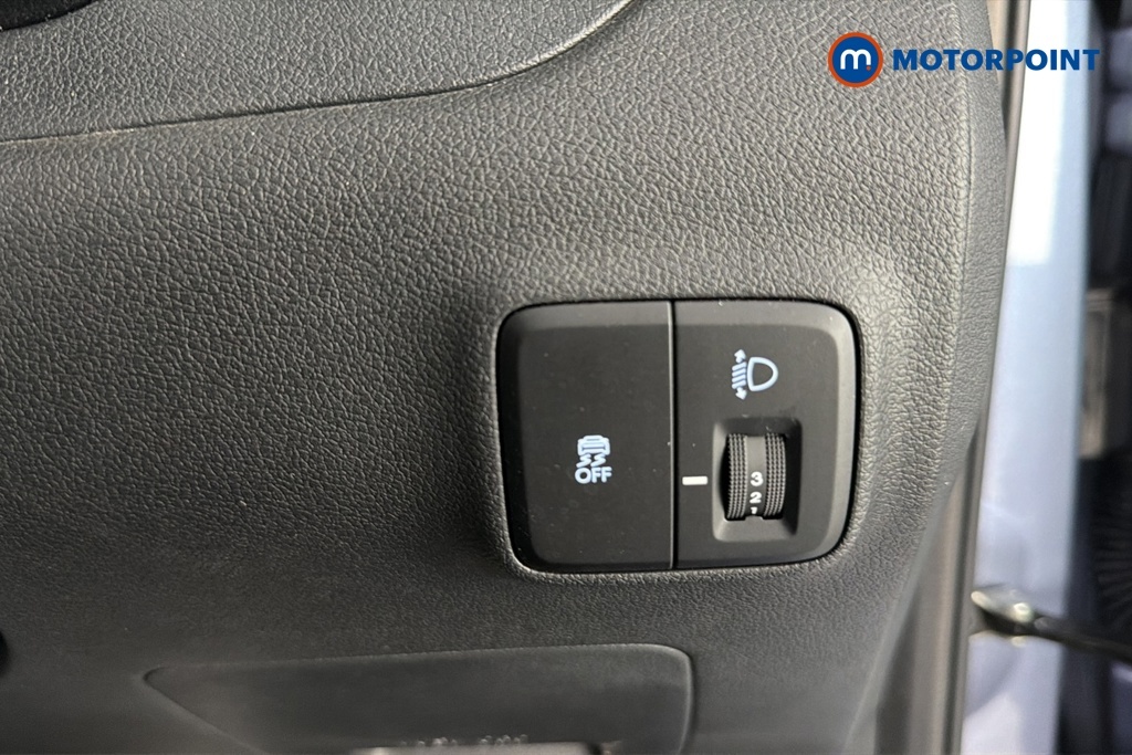 Hyundai I10 I10 1.2 79 Advance Nav Green #17