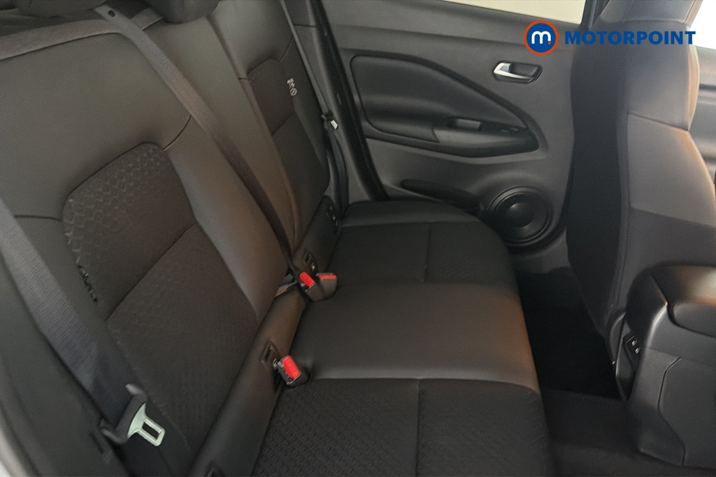 Nissan Juke 1.6 Hybrid N-connecta Revised Black #28