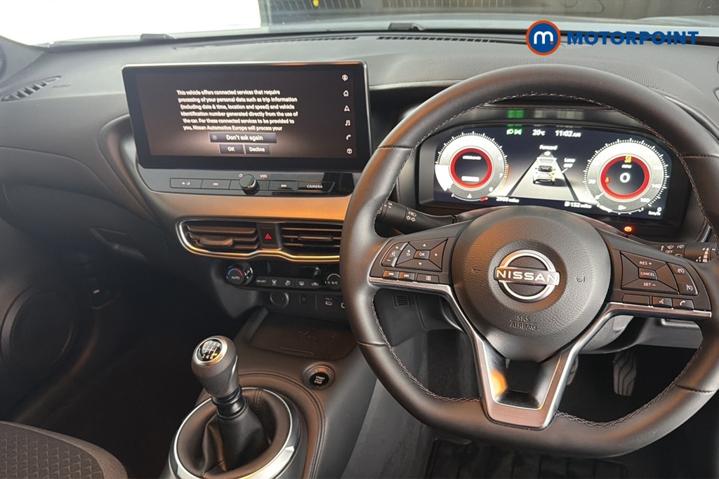 Nissan Juke 1.6 Hybrid N-connecta Revised Black #9