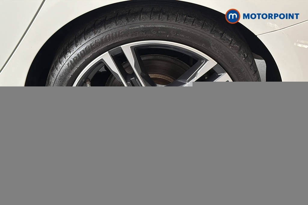 BMW 2 Series 218I Sport Saloon White #30