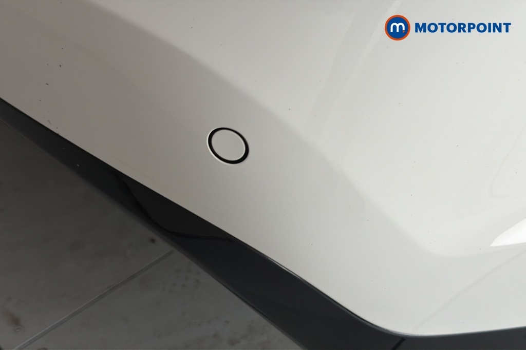 BMW 2 Series 218I Sport Saloon White #26