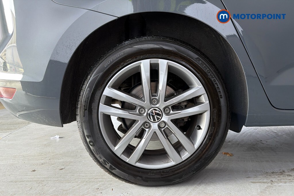 Volkswagen Touran Match Black #47